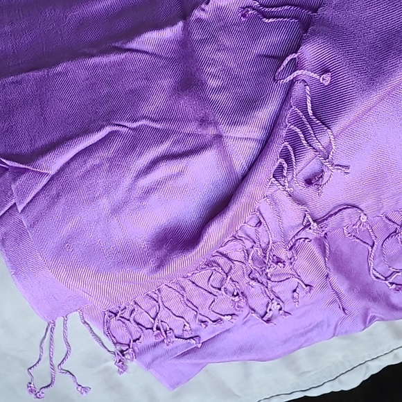 NWOT Pashmina type scarves (set of 2) teal and purple - Picture 6 of 6